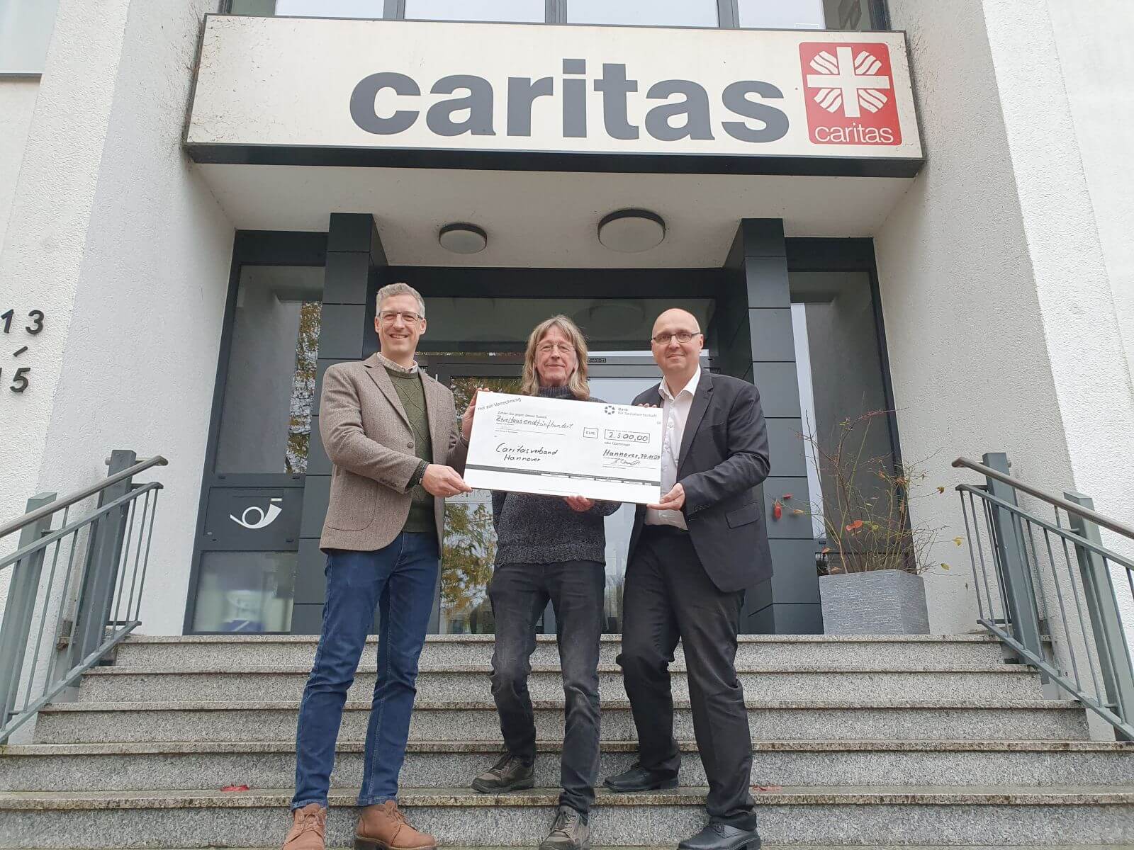 cerro spende für caritas braunschweig