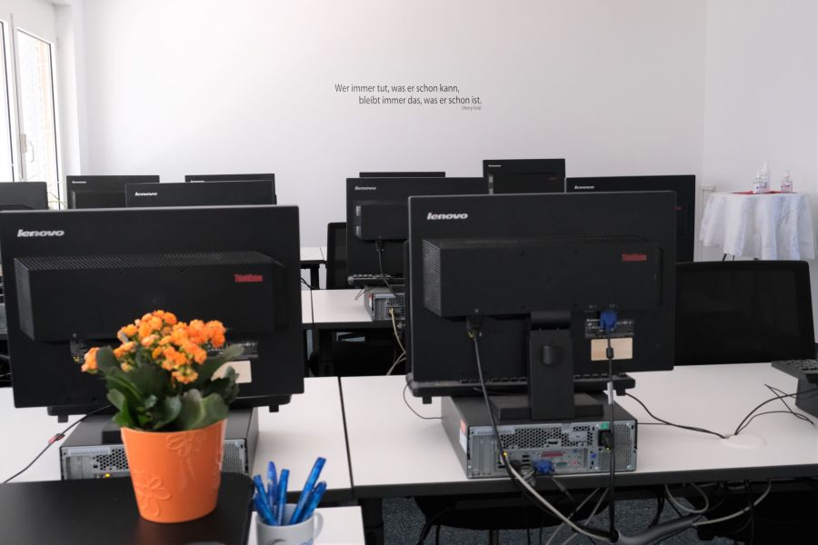 Wissen schafft Sicherheit: Warum Weiterbildung auch nach der Softwareeinführung wichtig bleibt